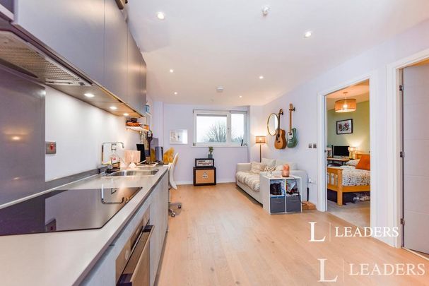 1 bedroom flat to rent - Photo 1