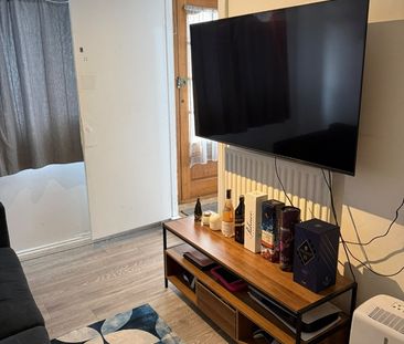 1 Bed Flat, Burnley Road, NW10 - Photo 2