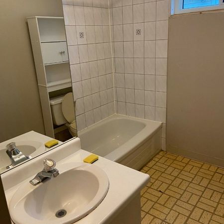 For Lease - 10084 Yonge Street Unit# 1, Richmond Hill, Ontario - Photo 4