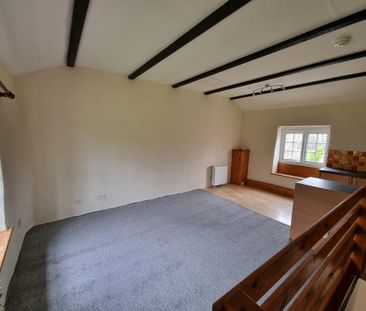 1 bedroom barn conversion to rent - Photo 1