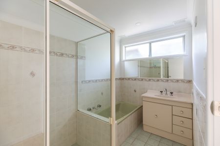 17 Hawkins Street, New Lambton NSW 2305 - House For Rent | Domain - Photo 5