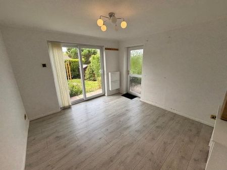 Caldey Place, Swansea, SA5 - Photo 2