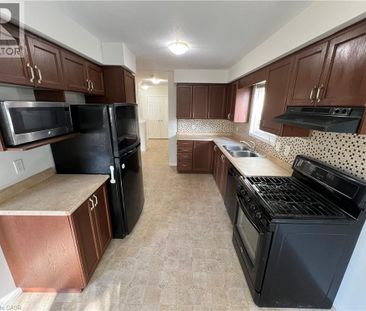 14 IRON GATE Street Unit# MAIN, Kitchener, Ontario, N2N3P9 - Photo 2