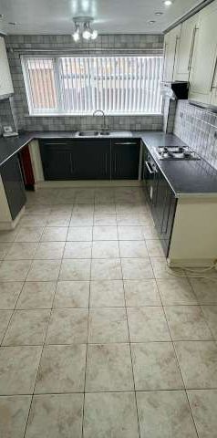 3 bed terraced house to rent in Eastbourne Parade, Hebburn, NE31 - Photo 1