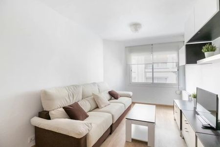 Carrer de Ríos Rosas, Barcelona, Catalonia 08006 - Photo 2