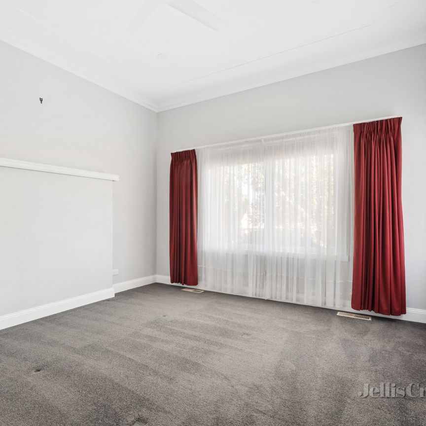 165 Albert Street, Sebastopol - Photo 1