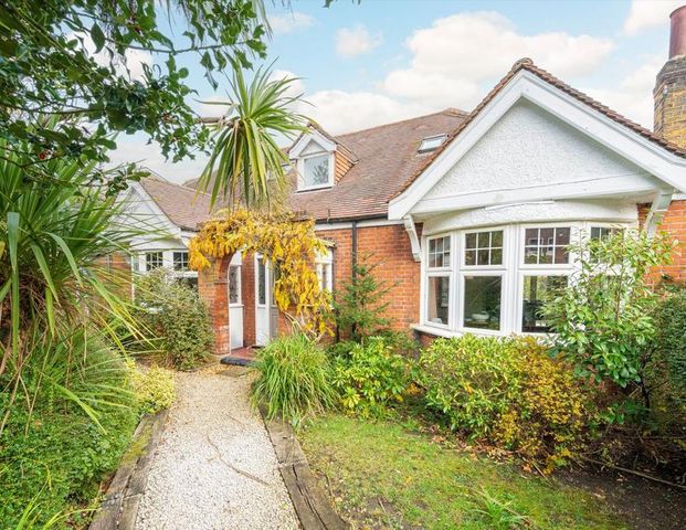 5 bedroom house to rent - Photo 1