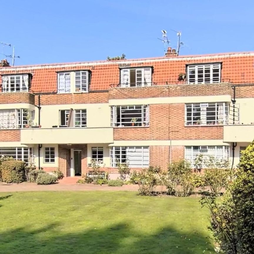 3 Bed Flat, Clissold Court, N4 - Photo 1