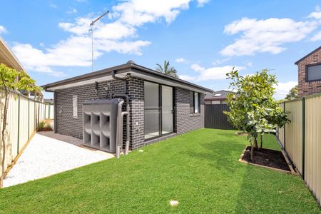 2a Orinoco Close, Seven Hills NSW 2147 - House For Rent | Domain - Photo 4