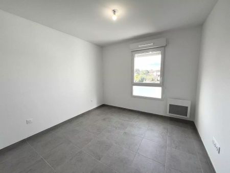 location Appartement T3 DE 59.57m² À FREJUS - Photo 3