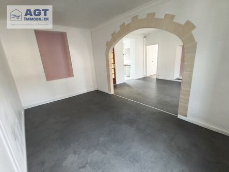 Location Appartement 3 pièces 69m² BEAUVAIS 60000 - Photo 2