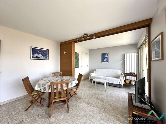 Appartement climatisé pour 4 personnes avec vue mer et plage privée à Carqueiranne - Photo 1