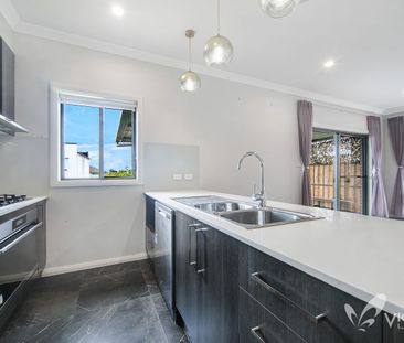 Wonderful single story 4 bedroom house for rent in Box Hill - Photo 4