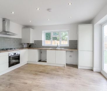 3 bedroom end of terrace house to rent - Photo 6