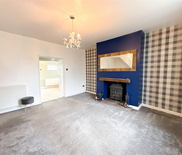 3 bedroom end of terrace house to rent - Photo 2