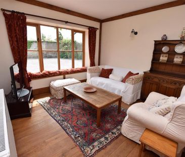 3 bedroom semi-detached house to rent - Photo 1