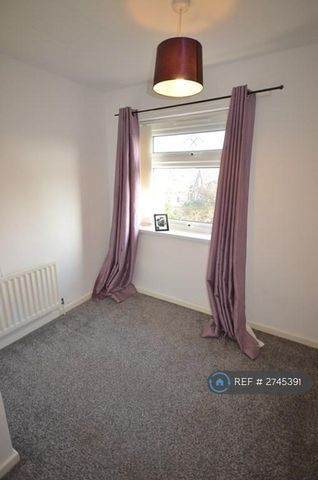 3 bedroom terraced house to rent - Photo 2