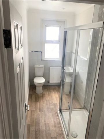 £565 PCM, All Bills and Wi-Fi Included, Furnished Ground Floor Double Room in a Shared House in Clive Street, Grangetown, Cardiff, CF11 7JF - Photo 5