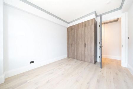 3 bedroom flat to rent - Photo 5