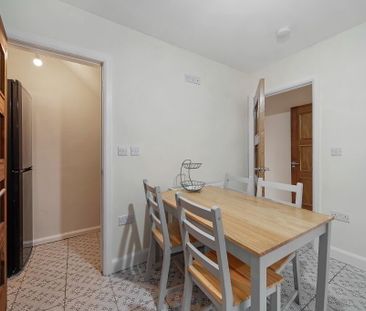 44b Fountain Hill, Derry, BT47 2BP - Photo 4