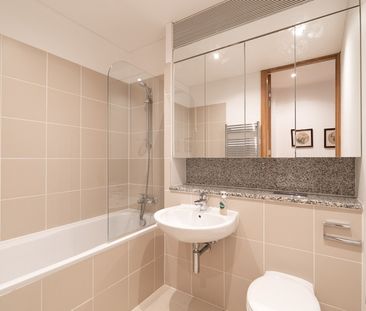 Thomastown House, Spencer Dock, IFSC, Dublin 1, D01 F624 - Photo 3