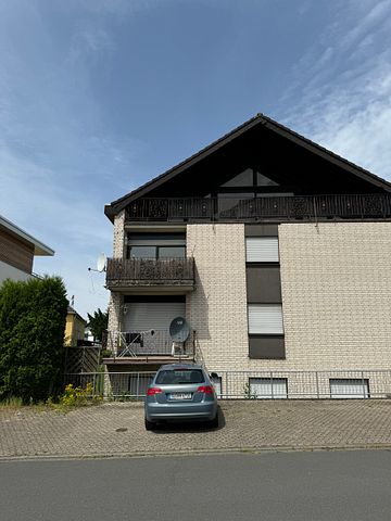 EITORF, schöne 3-Zimmerwohnung, ca. 70 m² Wfl., Balkon, zentrale Lage, Keller, Gäste-WC + Stellplatz - Foto 5