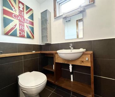 Studio to rent - Photo 6
