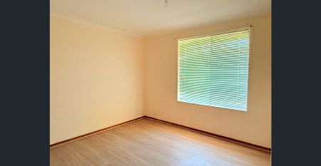 Spacious Family Home! - Photo 2