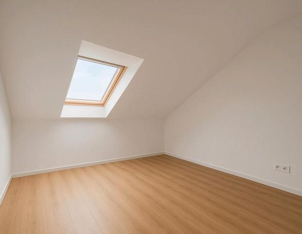 Vermiete neurenovierte 3 Zimmer Wohnung in Zwickau-Hüttelsgrün - Photo 1