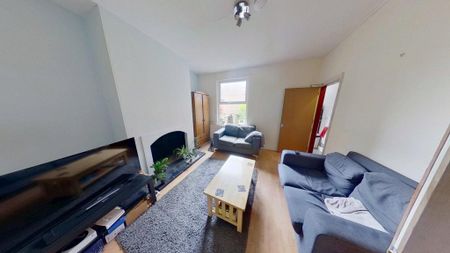4 bedroom terraced house to rent - Photo 2