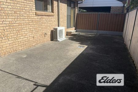 PRIVATE COURTYARD + EASY CARE LIVING - Photo 3
