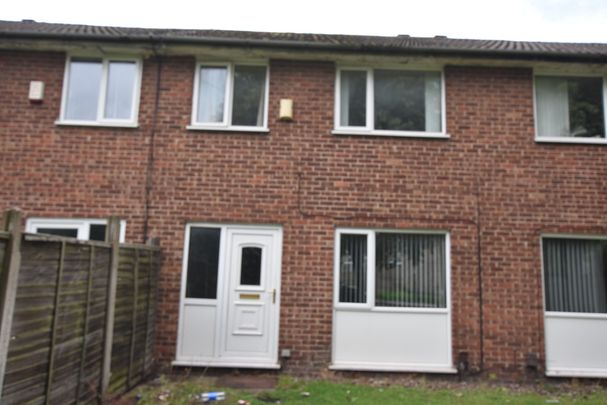 3 Bedroom Mid Terraced House - Photo 1