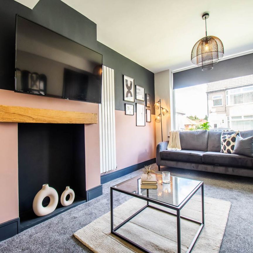 Primrose Crescent (room 2), Halton, Leeds - Photo 1