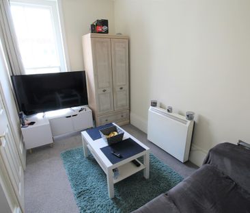 1 bed maisonette to rent in Warrior Square, St Leonards-on-Sea - Photo 3