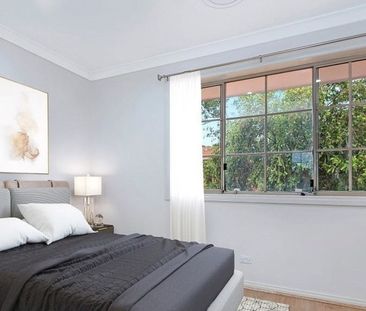 Located in a quiet, neatly maintained complex. - Photo 3