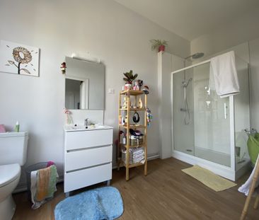 Location Appartement 3 pièces 79m² ST HILAIRE ST FLORENT 49400 - Photo 5