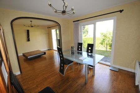 Location Maison 7 pièces 115m² CONDAT SUR VIENNE 87920 - Photo 2