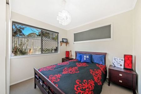 Neat & Tidy Home Close To Parks, Shops & Goodstart Early Learning Petrie! - Photo 2