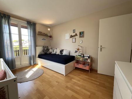 Beautiful 5.5 room family house with garden, terrace and 2 parking spaces - Sole agent - - Foto 3