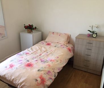 Room in a Shared House, Hornsey Park Road, N8 - Photo 2