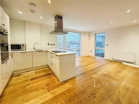 2 bedroom flat to rent - Photo 4