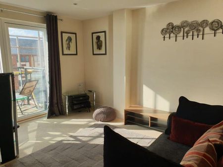 1 bedroom flat to rent - Photo 2