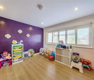 Ridgehurst Avenue, Watford, Hertfordshire, WD25 - Photo 5