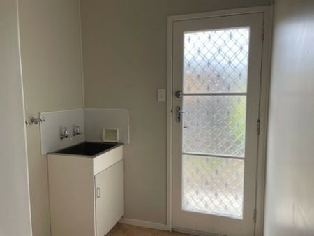 CLOSE TO TOWN CENTRE - Photo 4