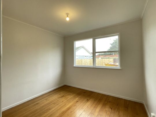 3 BEDROOM - BRAND BATHROOM - LARGE SHED - Photo 1