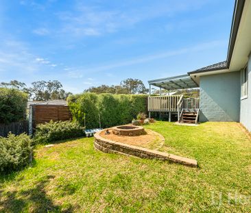 Beautiful 5 Bedroom Ensuite Home - Photo 6