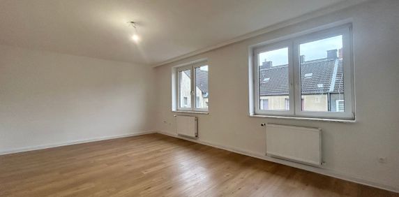 Zentral gelegene 3,5-Zimmerwohnung mit schöner Loggia - Photo 2