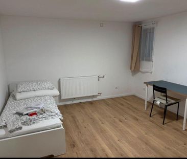 WG-Zimmer in frisch sanierter Souterrainwohnung in Berlin-Kladow - Photo 1