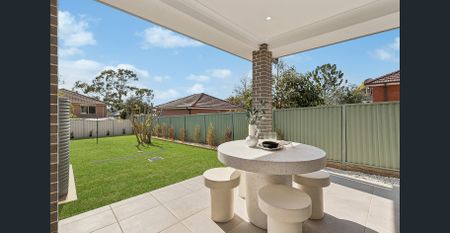 Luxuriously Designed Four Bedroom Duplex in Ultra-Convenient Setting - Photo 3