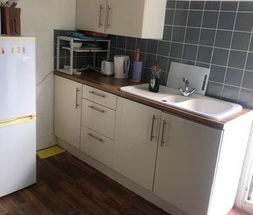 Room in a Shared House, Haig Road West, E13 - Photo 6